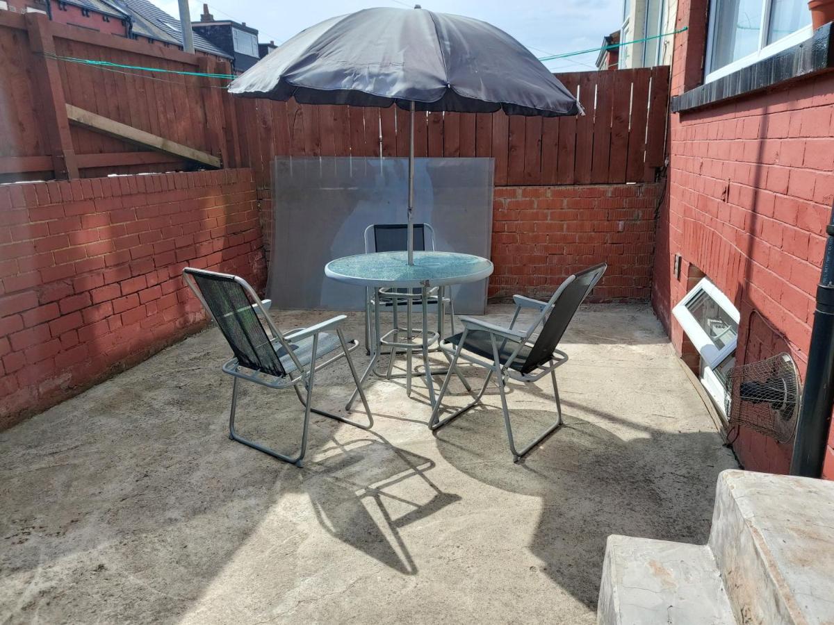 Lovely Studio-Flat With Free Parking, Free Wifi. Leeds  Exterior photo